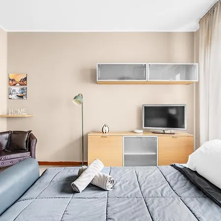 Pe19 - Bright & Modern With Park View - Apartment